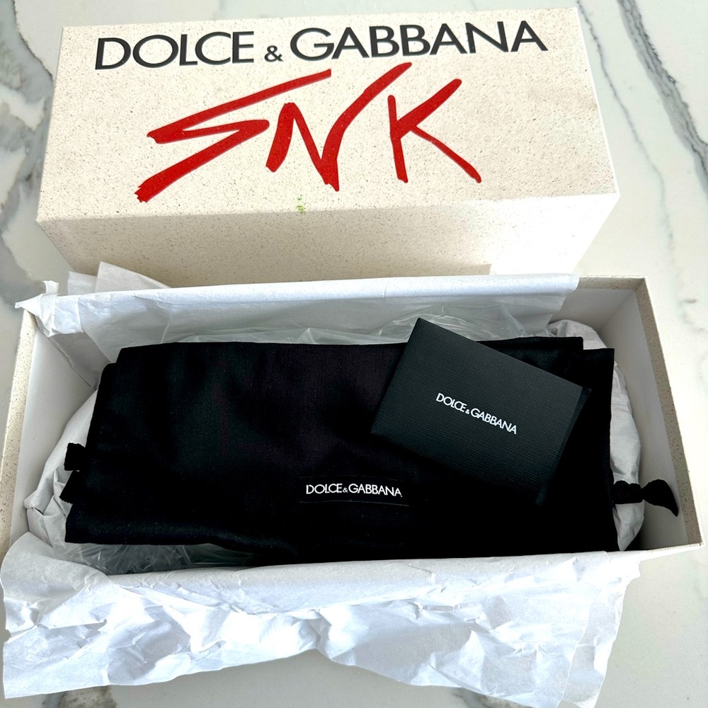 Dolce & Gabanna Slide Sandals - Picture 9 of 10
